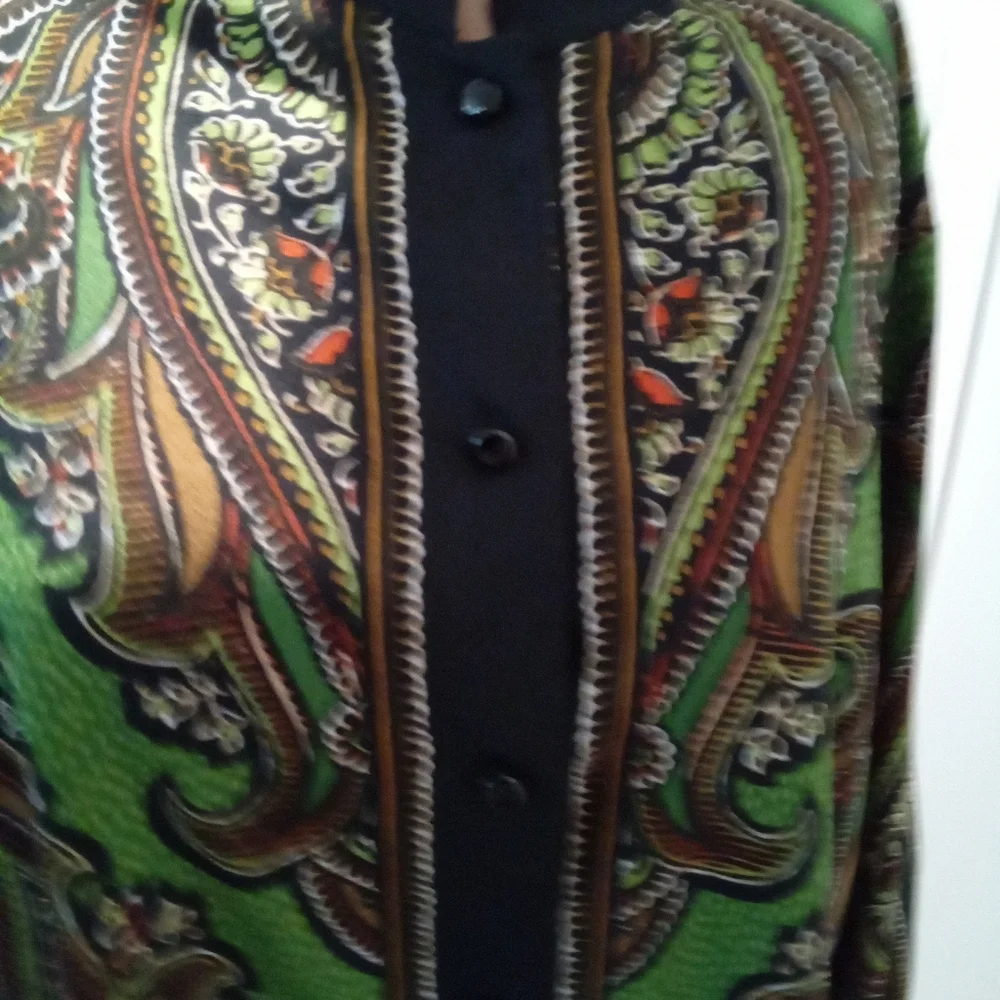 Bob Mackie $10 bob